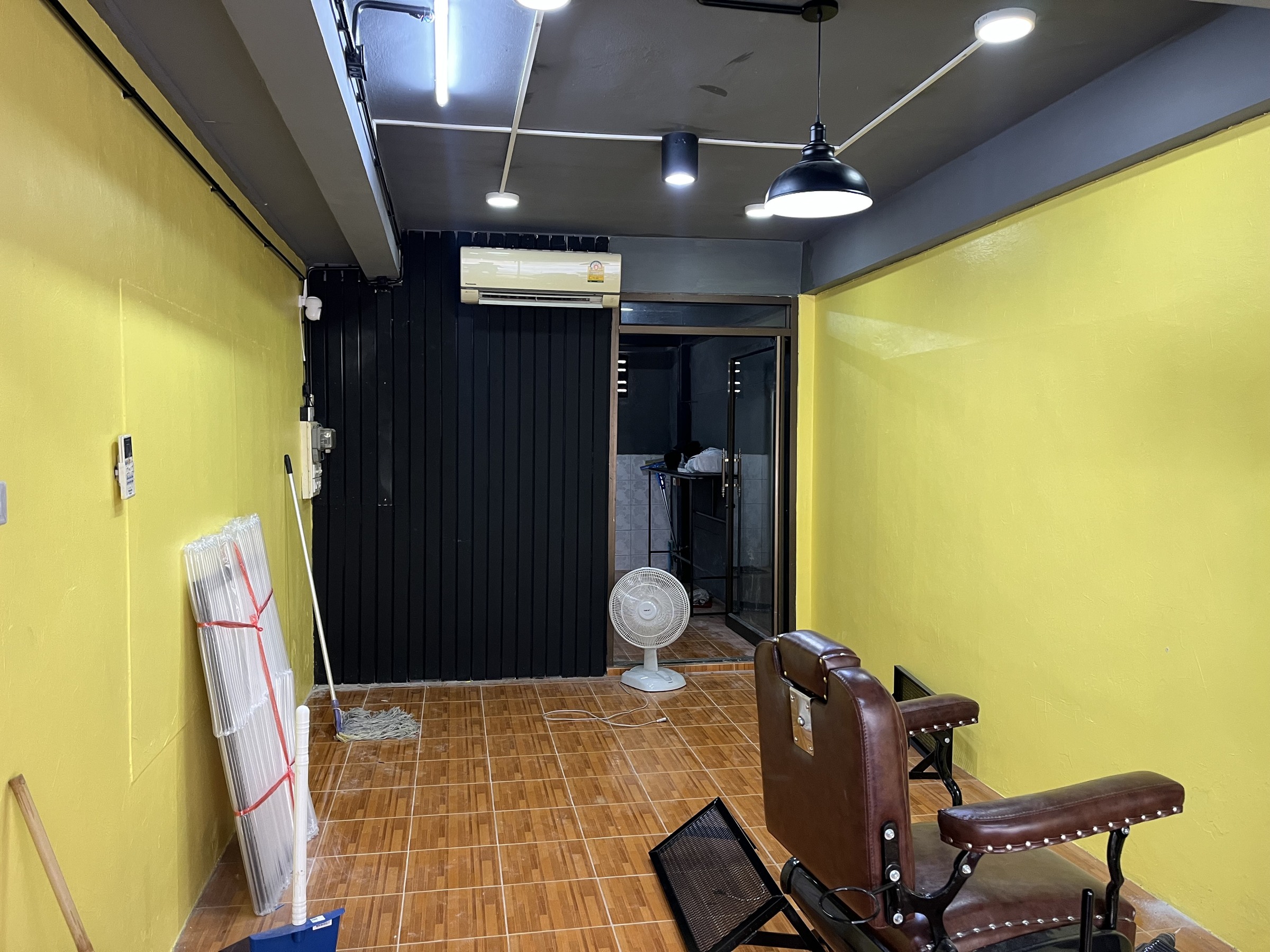 Barber Shop Renovation - Site photograph 08