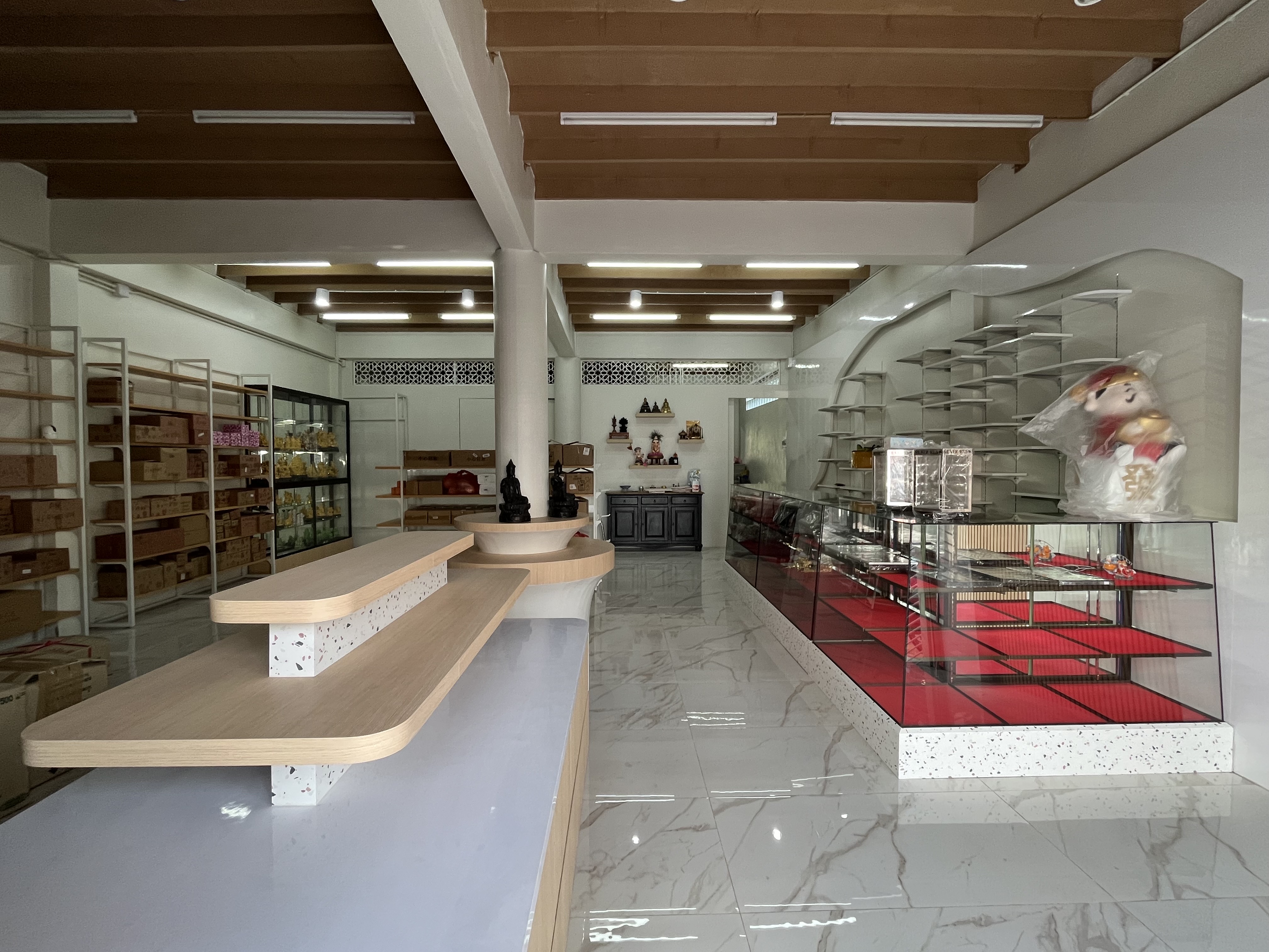 Site photograph of Namo Silver: Retail interior and display counters